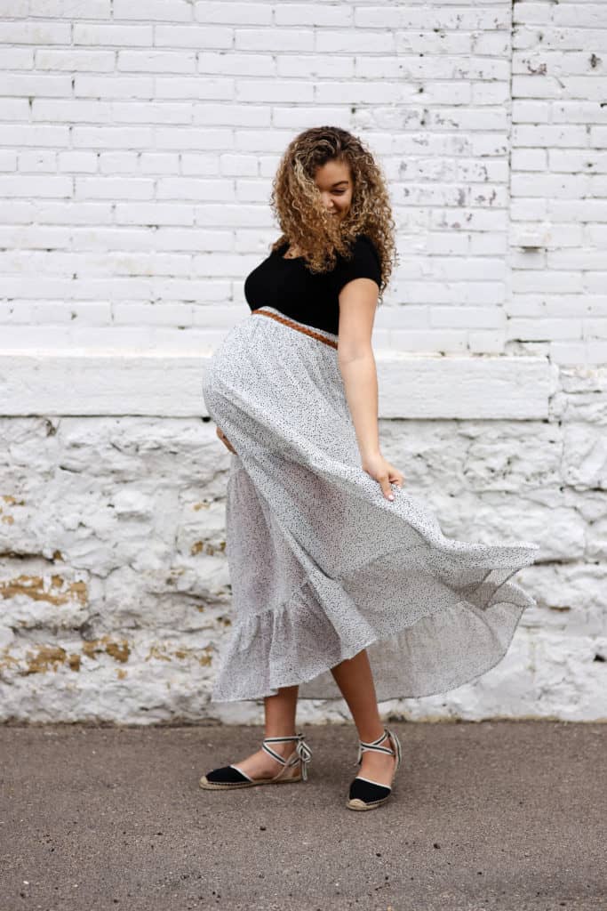 One Easy Look to Take You Into Spring and Summer | Maternity Fashion