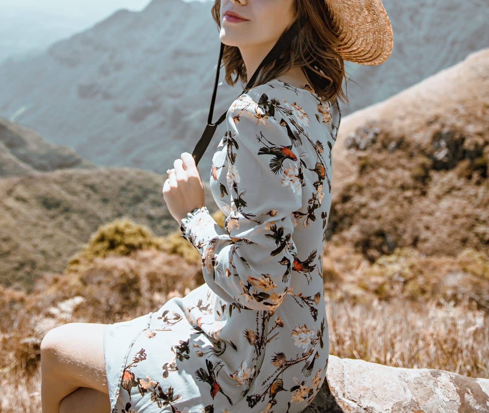 Cute summer dresses to wear with cowboy 