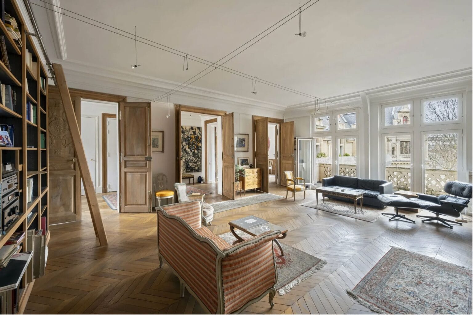 Love the Parisian Apartment Aesthetic? Here Are 23 Dreamy Paris ...