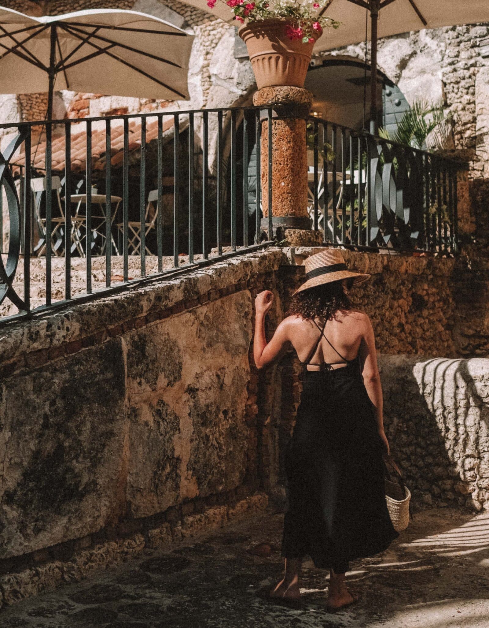 8 Tricks to Make Wearing Black in Summer Chic and Comfortable - MY CHIC ...