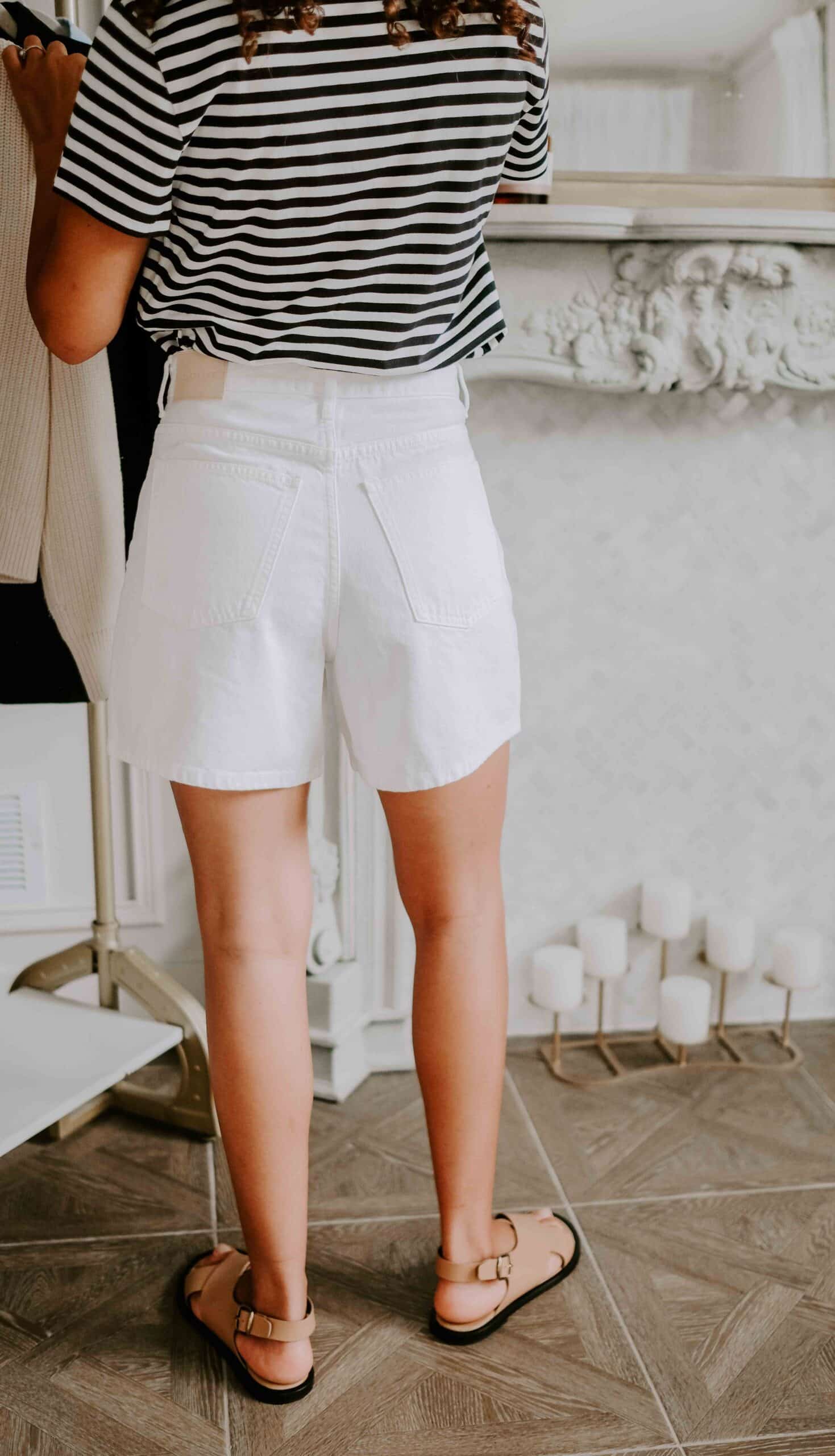 minimalist wardrobe for women