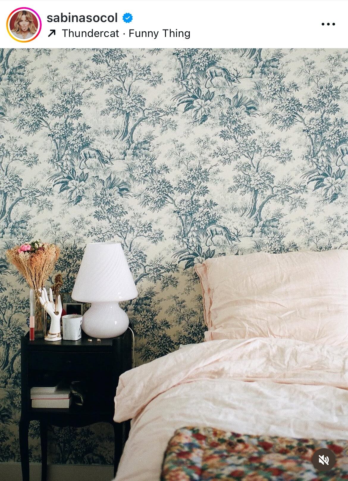 french home decor - toile wallpaper